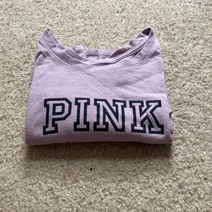 pink t-shirt